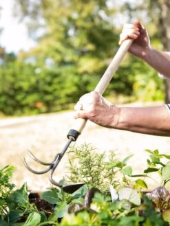 Gardener's Lifetime Raised Bed Cultivator -Optimal Garden Care 8587960 3527 tif