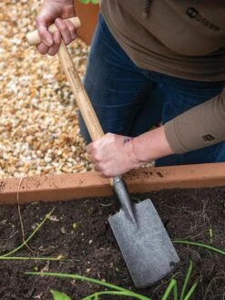 Gardener’s Lifetime Perennial Spade With Short T-Handle -Optimal Garden Care 8600310 3318 tif