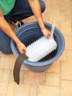 Adjustable Self-Watering Insert For Pots And Planters -Optimal Garden Care 8610250 0006 tif