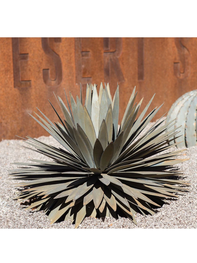 Desert Steel Yucca Plant Sculpture 5 Desert Steel Yucca Plant Sculpture - Image 3